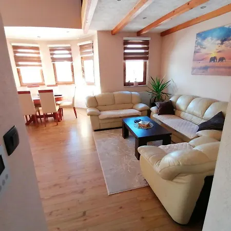 Apartmán Garden Blue - Free Parking