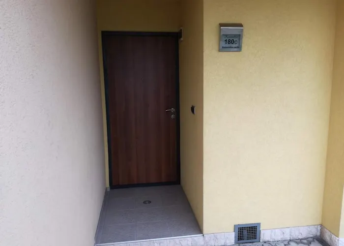 Garden Blue - Free Parking